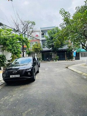 bán nhà 4 tầng mặt tiền đường tạ mỹ duật - gọi đàm tiến