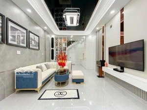 bán nhà đẹp căn góc 2 tầng btct đường ông ích khiêm phường hòa bình