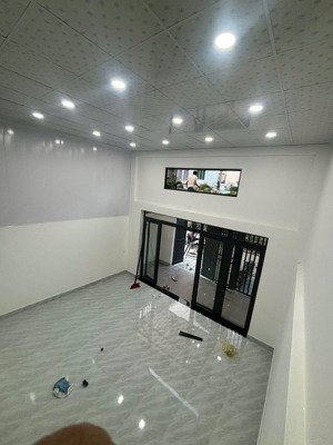 cho thuê nhà 1 trệt 1 gác thích hợp vừa làm kho, vừa ở - nhà mới tinh