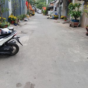 6 tỷ 200 thương lượng, nhà 2 tầng mới, đường 8 mét thông, diện tích : 4 x 17,79