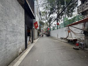 bán nhà ngõ 72 nguyễn trãi - 40/50m - 5 tầng - mt4m - nhỉnh 17 tỷ - hàng hiếm - lô góc