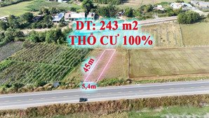 1 nền thổ cư duy nhất mặt tiền đường hcm, đối diện kcn, sát bên tt hành chính mới đức hòa.