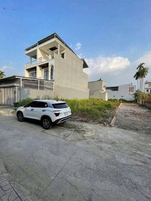 đất 155m2(5x31m)70m thổ cư gần chợ lái thiêu giá chỉ 3tỷ650 (còn thương lượng)