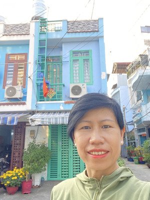 ngay trung tâm lê văn quới bình tân hẻm ô tô 5m | 3 tầng | 2 pn | giá chỉ 1.8 tỷ
dòng tiền