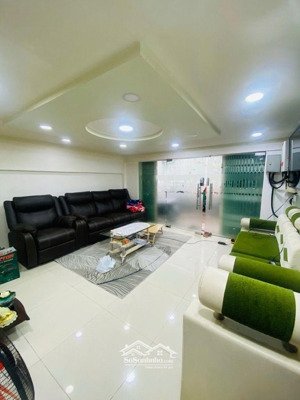 nhà đẹp cạnh hẻm xe hơi đổ cửa - khu vực chợ phú lâm quận 6 kinh doanh lâu đời- 6 tỷ thương lượng