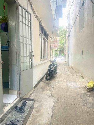 bán nhà 2 tầng trung tâm tp nha trang cách quang trung 20m gần biển giá bán chỉ: 2 tỷ 150 triệu