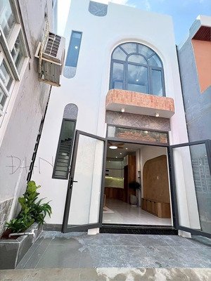 cho thuê nhà hẻm 52 hùng vương