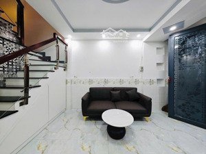 nhà đẹp ở ngay hẻm xe hơi -2 tầng- 36m2 thống nhất - gò vấp chỉ 4,7 tỷ!!!