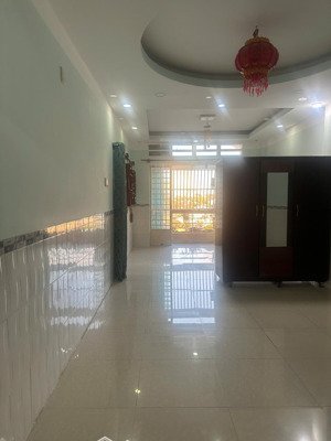cần cho thuê gấp căn hộ cc sư vạn hạnh, p9, q5 dt 60m2, 1pn, 1 wc - thang máy giá 9tr.lh 