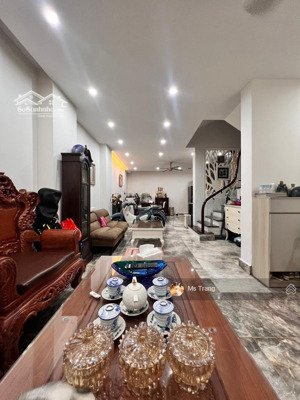 liền kề láng hạ sau đsq mỹ ôtô tránh giá tốt.dt 77m x 4 tầng | mt 5.7m. 53.3 tỷ (tl)