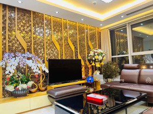 gia đình cần bán gấp ch 3n - 2wc, 97m2 tòa golden palm. tầng trung bc thoáng, full đồ đẹp, sổ đỏ