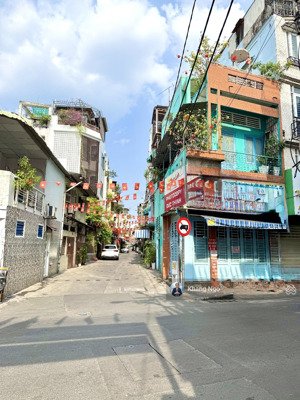 hẻm xe hơi tránh cư xá đô thành q3, 42m2, ngang 3.5m - 8.6 tỷ;