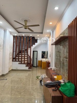 bán nhà giải phóng - giáp bát - 35m - 6 tầng - lô góc - gần hồ - 10m ra ôtô - #nhỉnh 8 tỷ