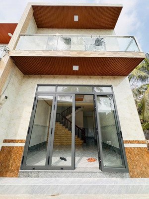 cho thuê nhà trệt lầu mới xây hẻm 192 nguyễn thông