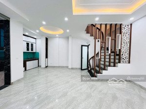 siêu hiếm đào tấn, 50m ra ô tô, ngõ thông ba gác, nhà dân xây, tặng nt, 41m*5t, giá chỉ 7,85t