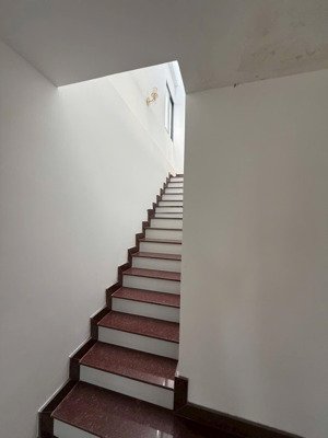 nhà 3 tầng hẻm 47 trường lưu - 9 tỷ/334m2