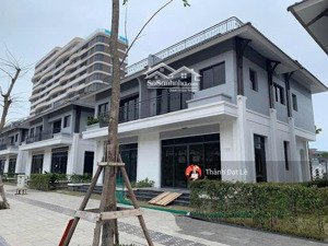 do chuyển định cư. chính chủ bán căn biệt thự 2,5 tầng 120m2 ven biển sonasea vân đồn, quảng ninh.