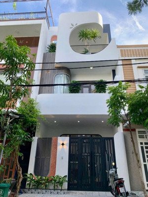 bán nhà 3 tầng xây mới 100% đường hoà minh 14 ngay cổng trường lương thế vinh