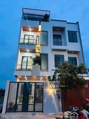 bán nhà mới gần sun group vũng tàu khu tđc 10ha, p.10 dt: 79,2m² (4,5 x 17,7m)giá: 9,2 tỷ
