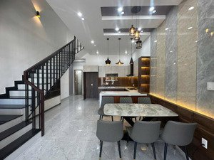 bán nhanh căn nhà khu đô thị sinh thái hoà xuân lh em học làm việc chính chủ