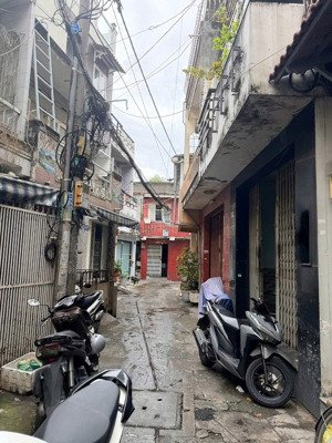 thái phiên - quận 11 - 3.8 x 11.3 - 3 tầng btct - hẻm 4m sát mặt tiền - giá 5.99 tỷ tl