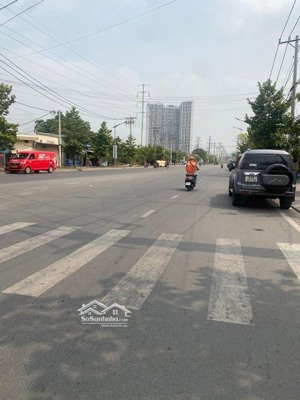 bán căn hộ shophouse tạ quang bửu quận 8- 79m - 8 tỷ chỉ 101 triệu m2