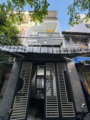 nhà 47m2, 4 tầng, hẻm 4m thông đường ông ích khiêm, quận 11. phù hợp gia đình 6-8 người.