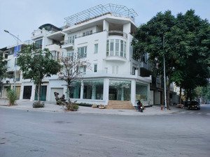 bán biệt thự trung văn 100m2 6 tầng mặt tiền 4.8m hơn 33 tỷ thang máy ôtô tránh vỉa hè phânlô lhcc