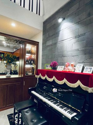 bán nhà 3 tầng cực đẹp đường khánh an 2 nằm giữa đh bách khoa và đh ngoại ngữ, gần chợ hòa khánh