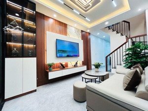 nhà đẹp mỹ đình lô góc - 40m2 nội thất đỉnh - oto rất gần - khu vực tiện ích và hạ tầng ở sướng