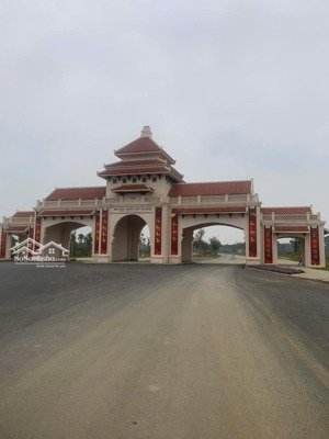 chính chủ gửi bán lô đất 200m2 mặt đường đôi tđc đại học quốc gia hn,xã thạch hoà thạch thất hà nội