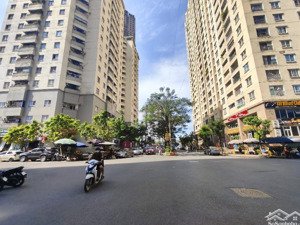 siêu hiếm, cần bán gấp siêu biệt thự kđt văn khê, 168m2 x 3 tầng thang máy, mt 10m, 39 tỷ.