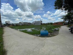 chính chủ cần bán lô đất thổ cư 122m2 shr giá 1,45 tỷ gần đường chợ chiều, đức hoà đông