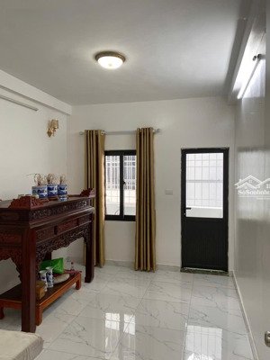 bán nhà tân triều.cuối ngõ 300 nguyễn xiển.cạnh chung cư ecogreen.xây 4 tầng, full nội thất. lh hải