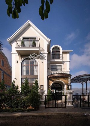 bán villa đẹp tại kqh viện nghiên cứu hạt nhân đường hùng vương đà lạt 38tỷ