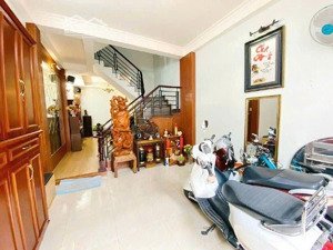 nhà phố hiện đại 4 tầng vị trí đẹp q7 -cạnh cư xá ngân hàng