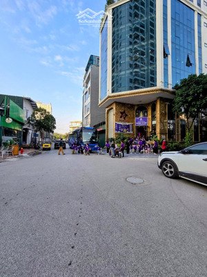 bán đất phân lô đấu giá tứ hiệp thanh trì.diênb tích 150m2,măt tiền 9.5m đường 8m ngay đường lớn