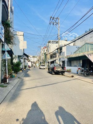 hxh 78m 4 tầng hẻm thông xe hơi vào nhà 5 pn 6wc