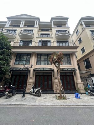 lk 64m đảo dừa hướng đông nam- 10 tỷ thu về đã hoàn thiện 2 tầng có hố chờ thang máy