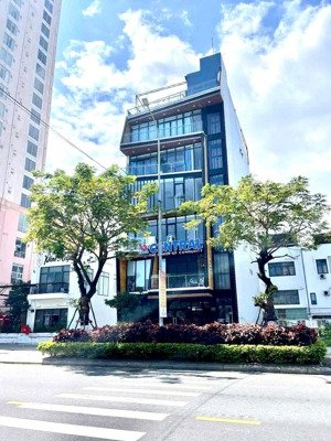 toà văn phòng: 7 tầng mặt tiền trần hưng đạo. view sông hàn. đang cho thuê 170tr/tháng. giá 70 tỷ.