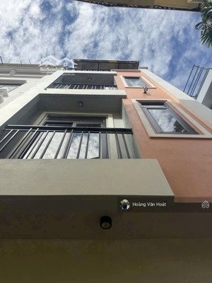 bán nhà ngõ ẩm thực - sài đồng. sân cổng riêng- full nội thất, 51m x 4t. lh 