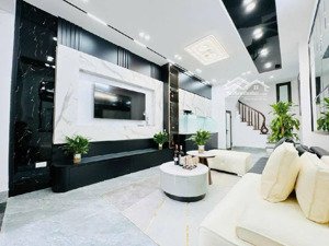 bán nhà kim giang 40m2, oto đỗ cửa 8.x tỷ!