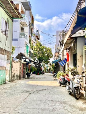 nhà khu vực ngã tư bốn xã - 72m2 - 2 tầng - giáp tân phú, đầm sen - chỉ 5.28tỷ