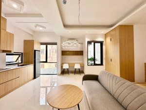 cho thuê studio cửa sổ rộng rãi thoáng mới tinh ngay ga hồ tùng mậu, phú diễn