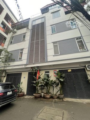 bán nhà mặt phố hoàng hoa thám. dòng tiền gần 1 tỷ/ năm