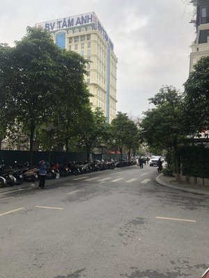 vị trí quận long biên, nguyễn sơn, hàng xóm kề bên là tổ hợp chung cư cao cấp beriver, an sinh