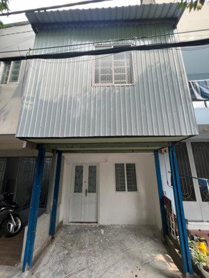 nhà hẻm 3m hoàng văn thụ p4 tân bình, 3x12m, 1 lầu , 2pn , 2 máy lạnh , giá 8tr