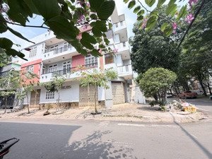 nhà gốc 2mt khu tên lửa 4.5x20,3.5 tấm cần bán gấp