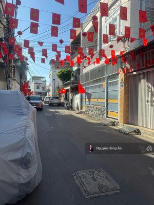 nhà 2 tầng 1 tum mặt tiền đường hoàng trinh gần ngay biển bắc nha trang, dt 104,8m2, giá 11 tỷ