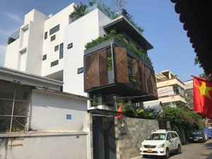 biệt thự hồ bơi sân thượng giữa quận 1 13x20m bề thế hầm + 5 tầng giảm sốc 20 tỷ chỉ còn 95 tỷ